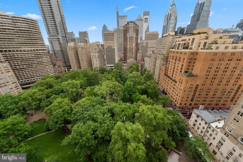 $320,000 | 1810 Rittenhouse Square, Unit 610, Philadelphia, PA 19103