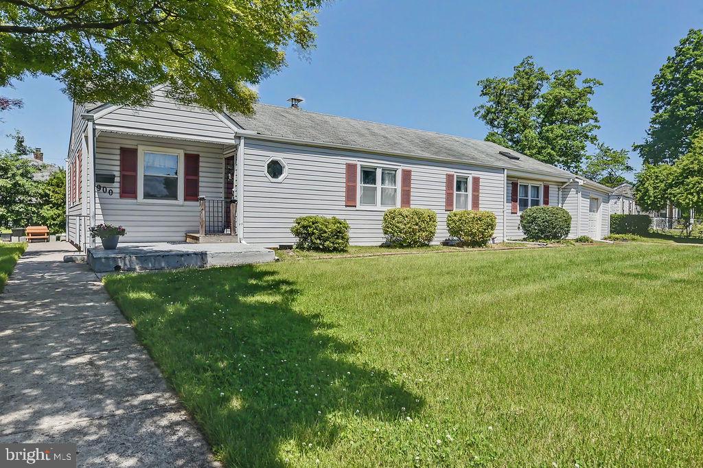 900 Garnet Road Wilmington, DE 19804 - Photo 1 of 32 Charming home with lush green lawn.