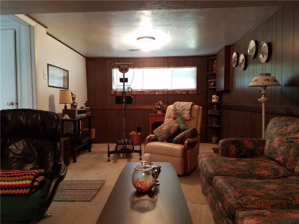 255 Gass Road Pittsburgh, PA 15229 - Photo 16 of 25 Gallery Image 16