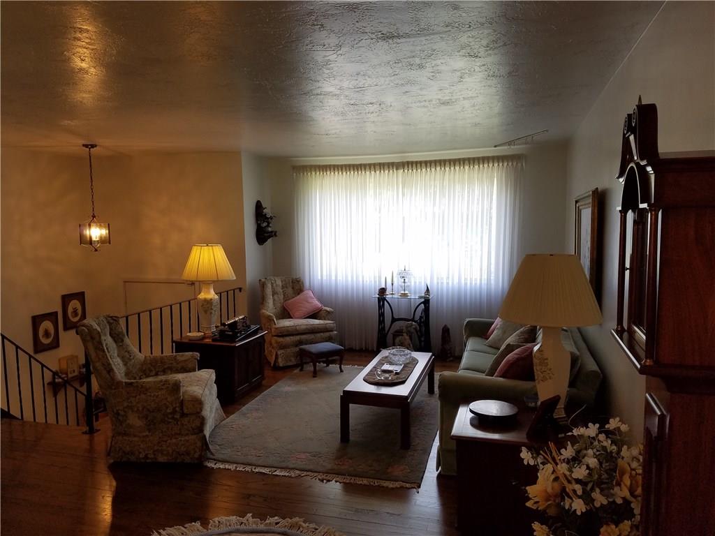 255 Gass Road Pittsburgh, PA 15229 - Photo 3 of 25 Gallery Image 3