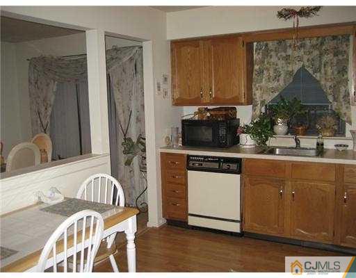 3304 Stonehedge Road Edison, NJ 08820 - Photo 3 of 10 Gallery Image 3