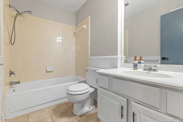 $279,500 | 133 Bolerio Drive, Universal City, TX 78148