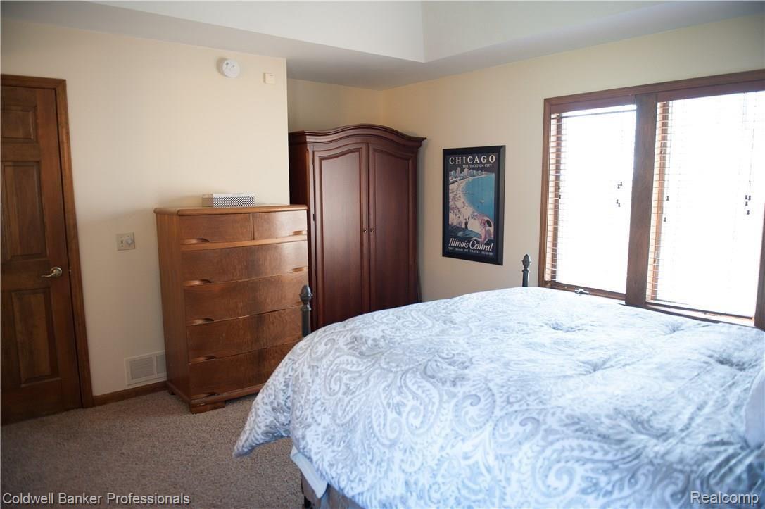 7715 Ranch Estates Road Clarkston, MI 48348 - Photo 29 of 64 Master Bedroom