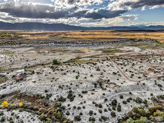 a view of a sky from a yard