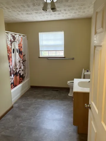 $269,000 | 188 65th Avenue, Palmer, TN 37365