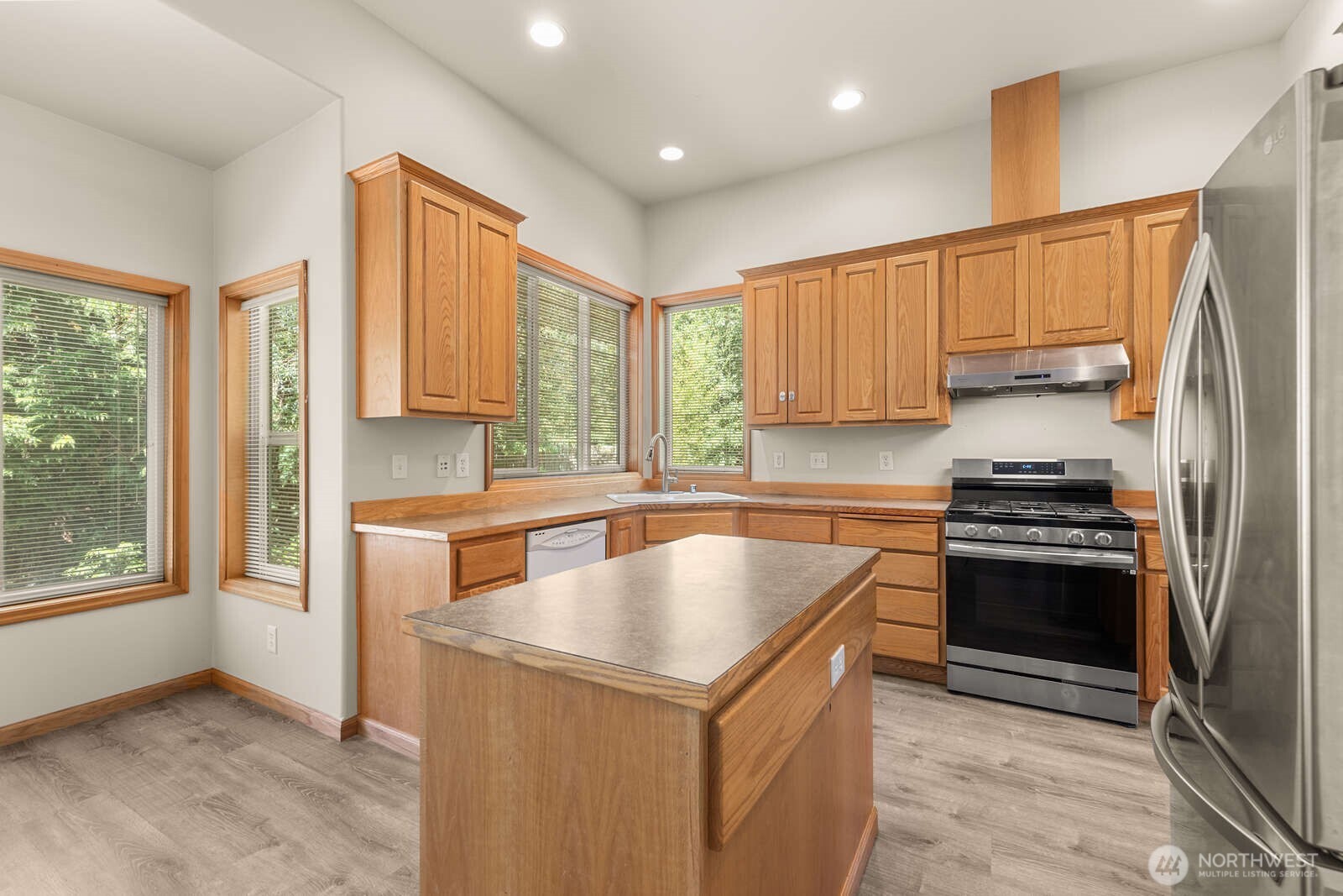 9926 Southwest 184th Way Vashon, WA 98070 - Photo 13 of 40