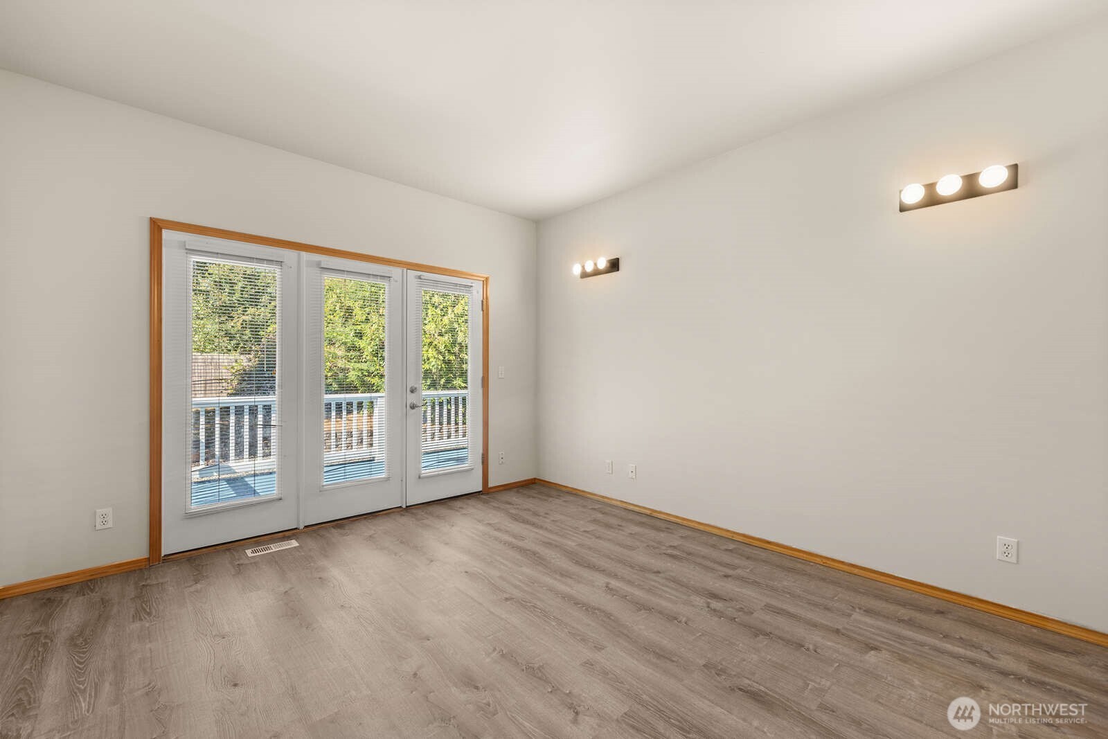 9926 Southwest 184th Way Vashon, WA 98070 - Photo 18 of 40