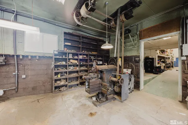 a view of a storage & utility room