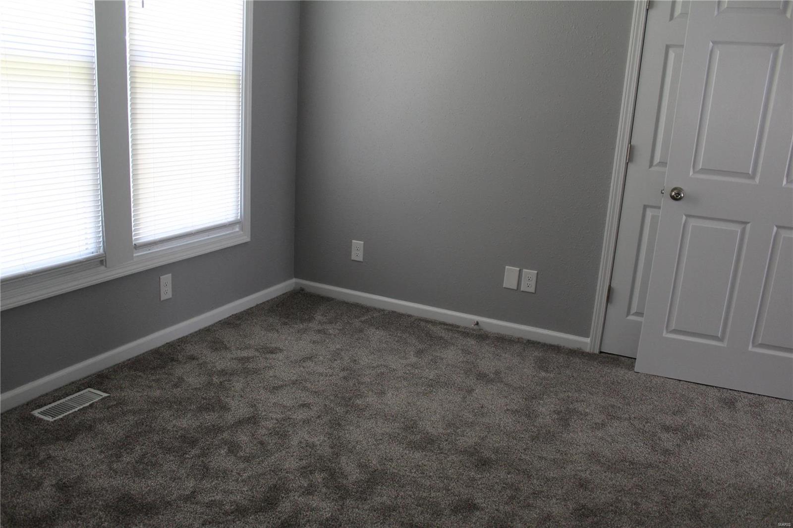 1634 Seminary Street Alton, IL 62002 - Photo 16 of 39 Gallery Image 16