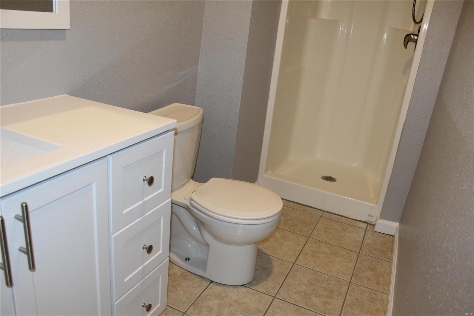 1634 Seminary Street Alton, IL 62002 - Photo 18 of 39 Gallery Image 18
