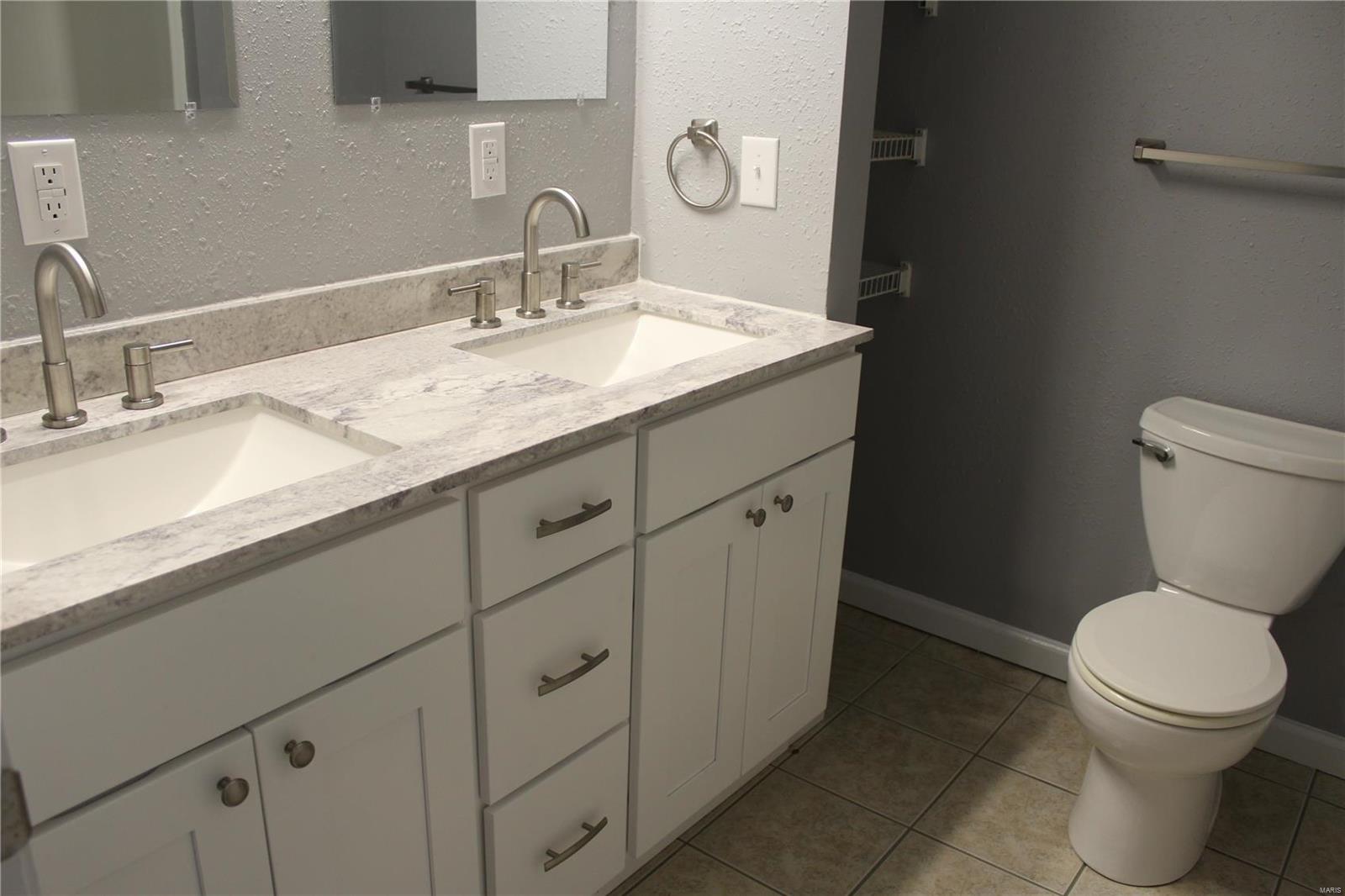 1634 Seminary Street Alton, IL 62002 - Photo 24 of 39 Gallery Image 24
