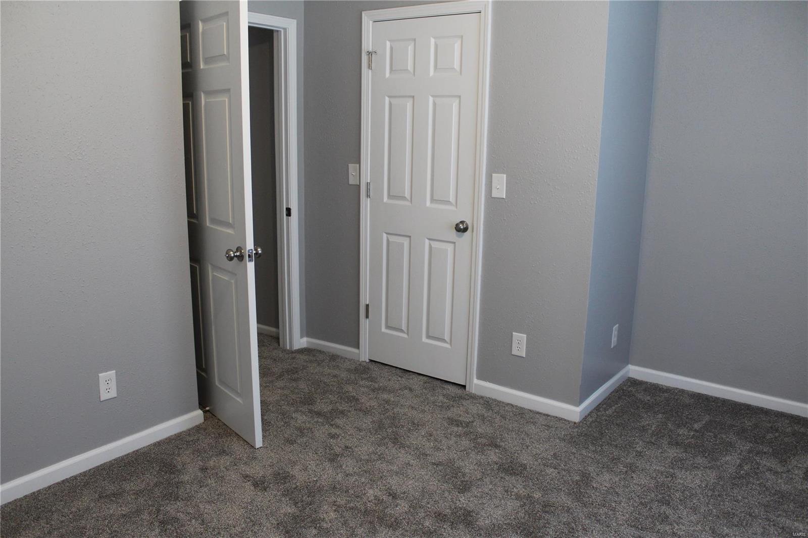 1634 Seminary Street Alton, IL 62002 - Photo 28 of 39 Gallery Image 28
