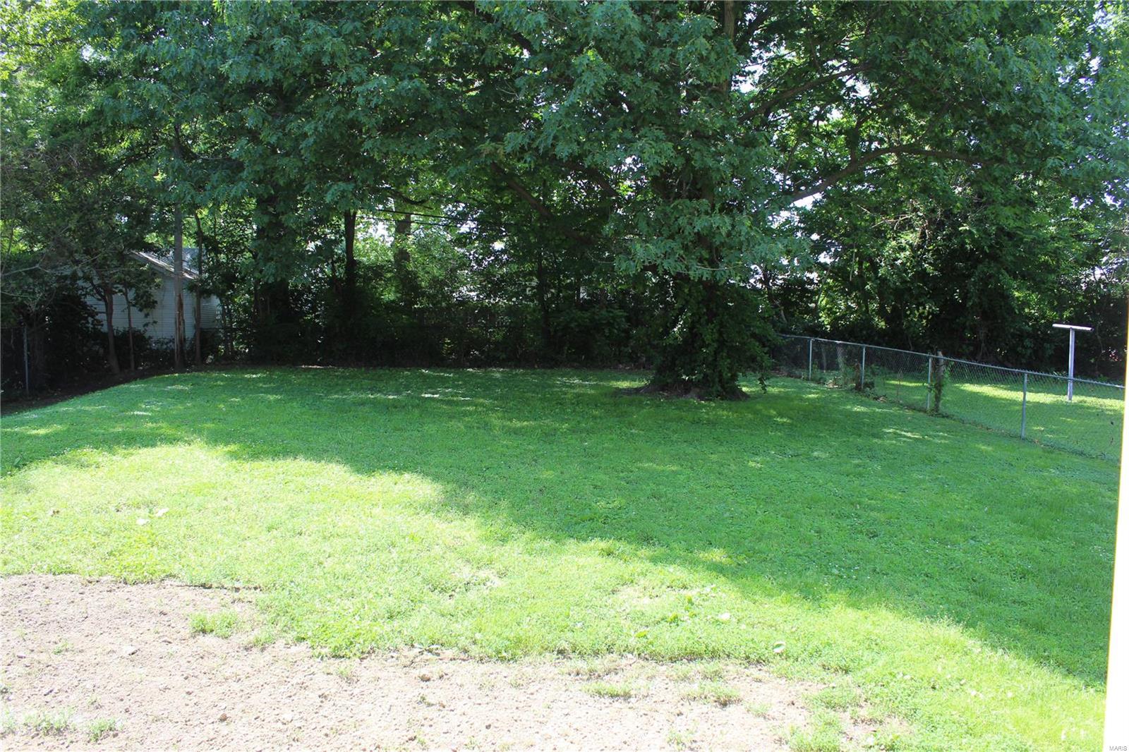 1634 Seminary Street Alton, IL 62002 - Photo 31 of 39 Gallery Image 31