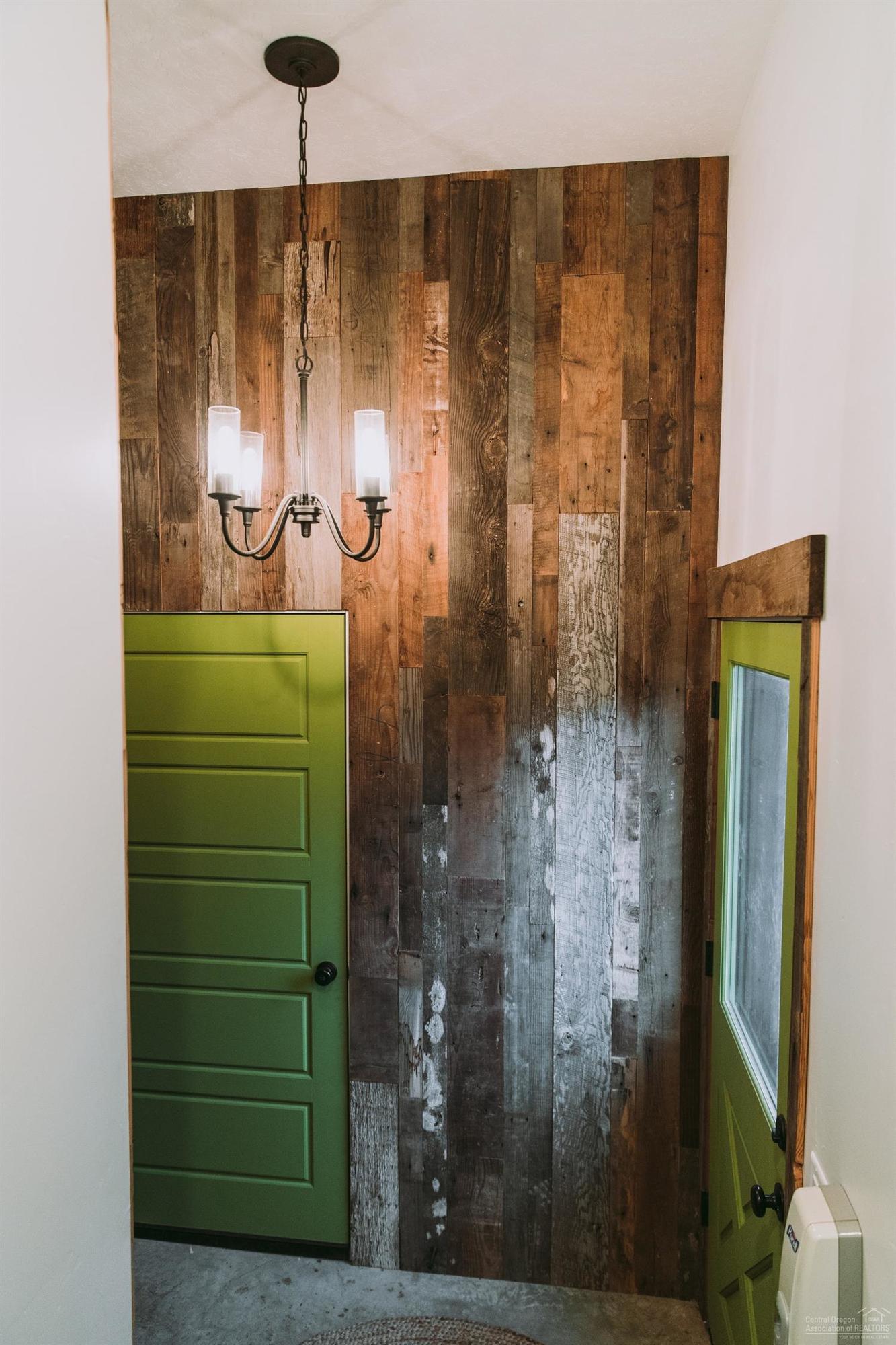 63875 Deschutes Market Road Bend, OR 97701 - Photo 5 of 25 Additional Photo