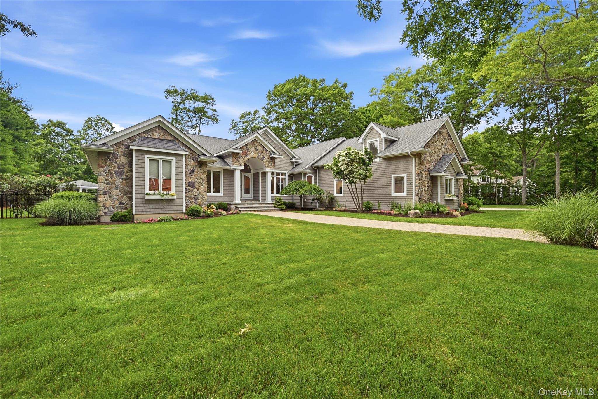 58 S Path Calverton, NY 11933 - Photo 2 of 50