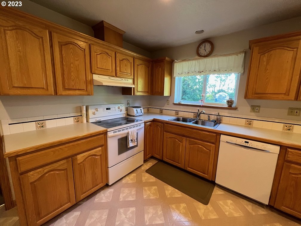 42 North Welcome Slough Road Cathlamet, WA 98612 - Photo 17 of 43 Gallery Image 17