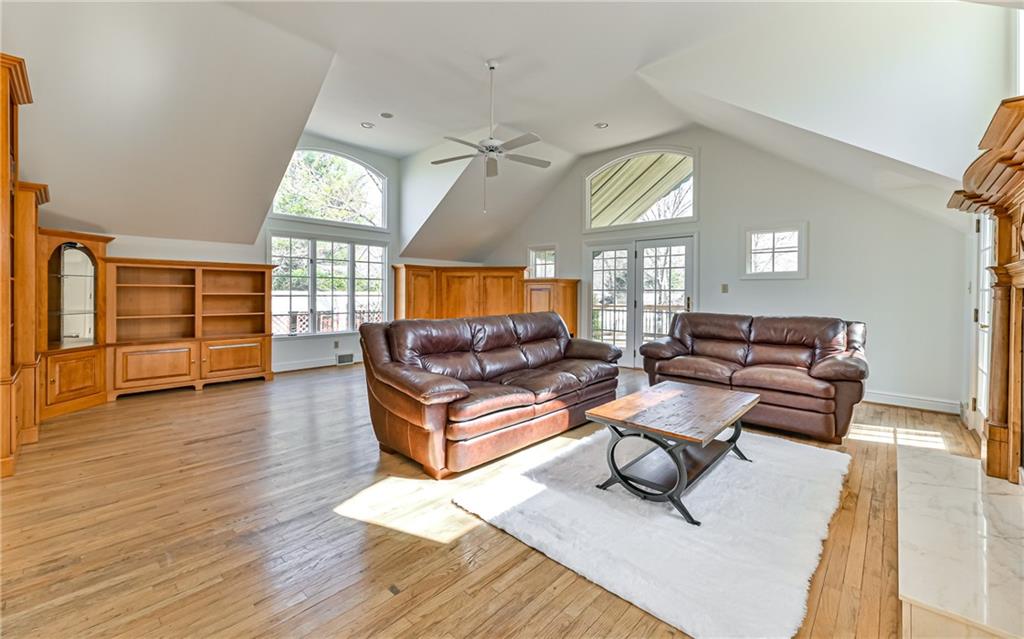 608 Field Club Road Pittsburgh, PA 15238 - Photo 12 of 25 Gallery Image 12