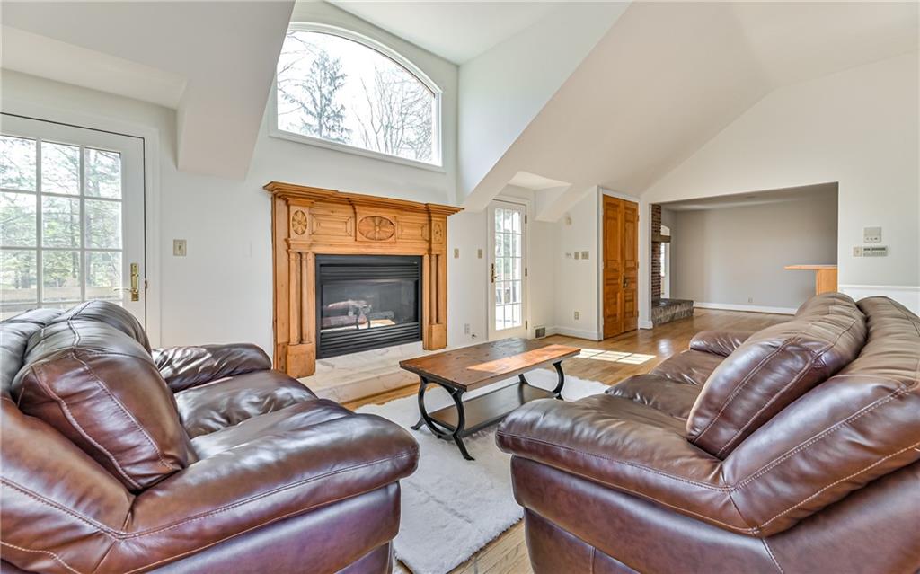 608 Field Club Road Pittsburgh, PA 15238 - Photo 14 of 25 Gallery Image 14