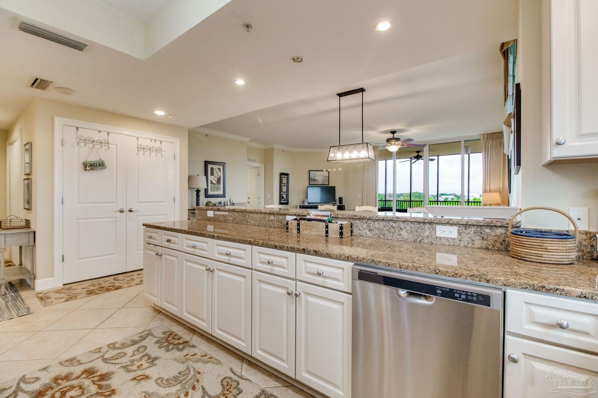 612 Lost Key Drive, Unit 405B Pensacola, FL 32507 - Photo 4 of 71