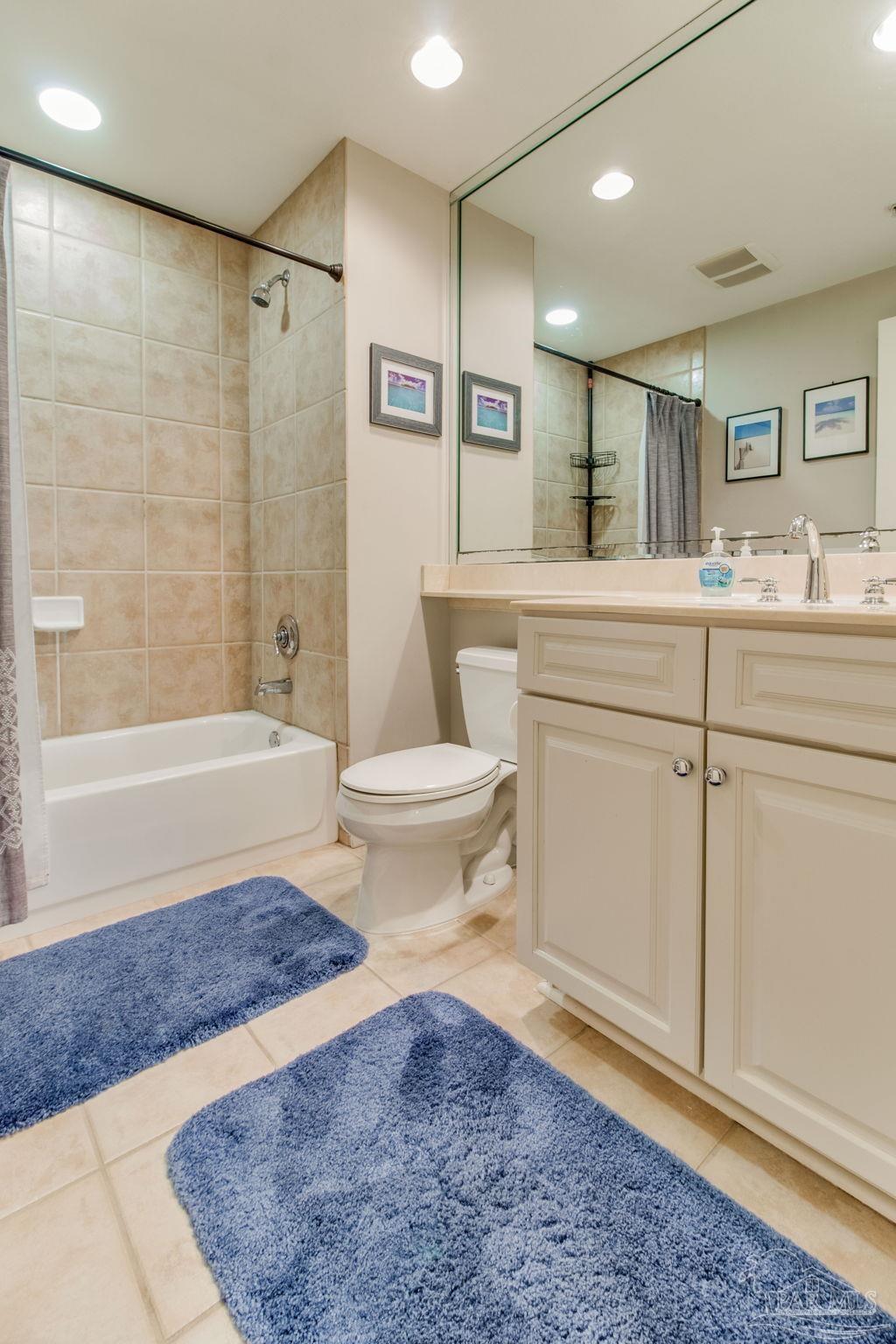 612 Lost Key Drive, Unit 405B Pensacola, FL 32507 - Photo 47 of 71