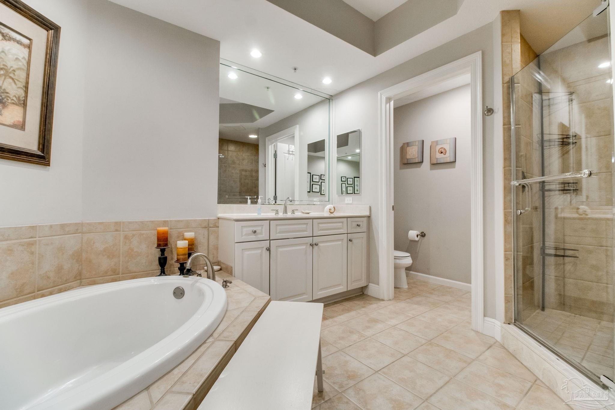 612 Lost Key Drive, Unit 405B Pensacola, FL 32507 - Photo 10 of 71