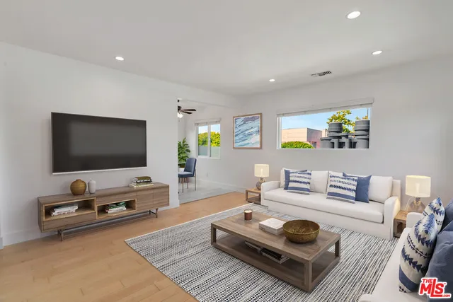 $3,950 | 119 Paloma Avenue, Unit M, Venice, CA 90291