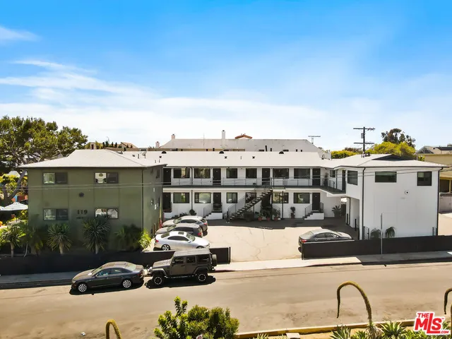 $3,950 | 119 Paloma Avenue, Unit M, Venice, CA 90291
