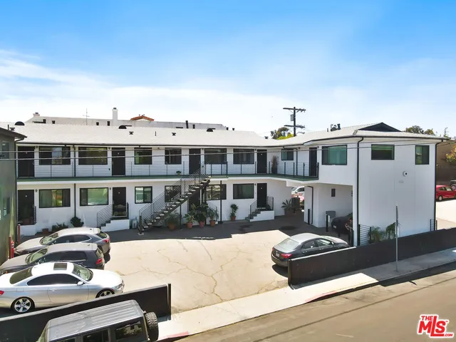 $3,950 | 119 Paloma Avenue, Unit M, Venice, CA 90291