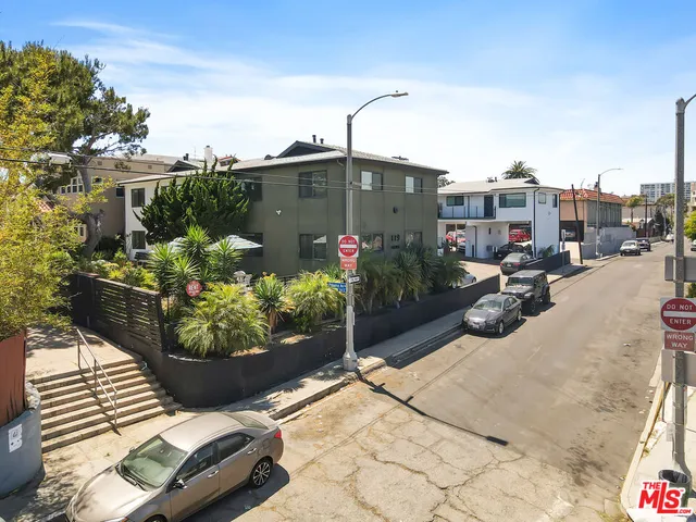 $3,950 | 119 Paloma Avenue, Unit M, Venice, CA 90291