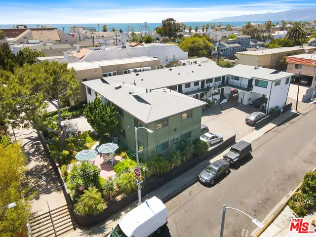 $3,950 | 119 Paloma Avenue, Unit M, Venice, CA 90291
