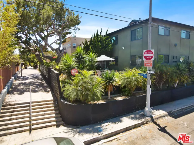 $3,950 | 119 Paloma Avenue, Unit M, Venice, CA 90291