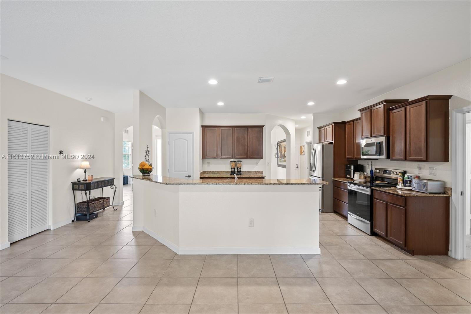 13313 Southwest 210th Street Miami, FL 33177 - Photo 16 of 68 Gallery Image 16