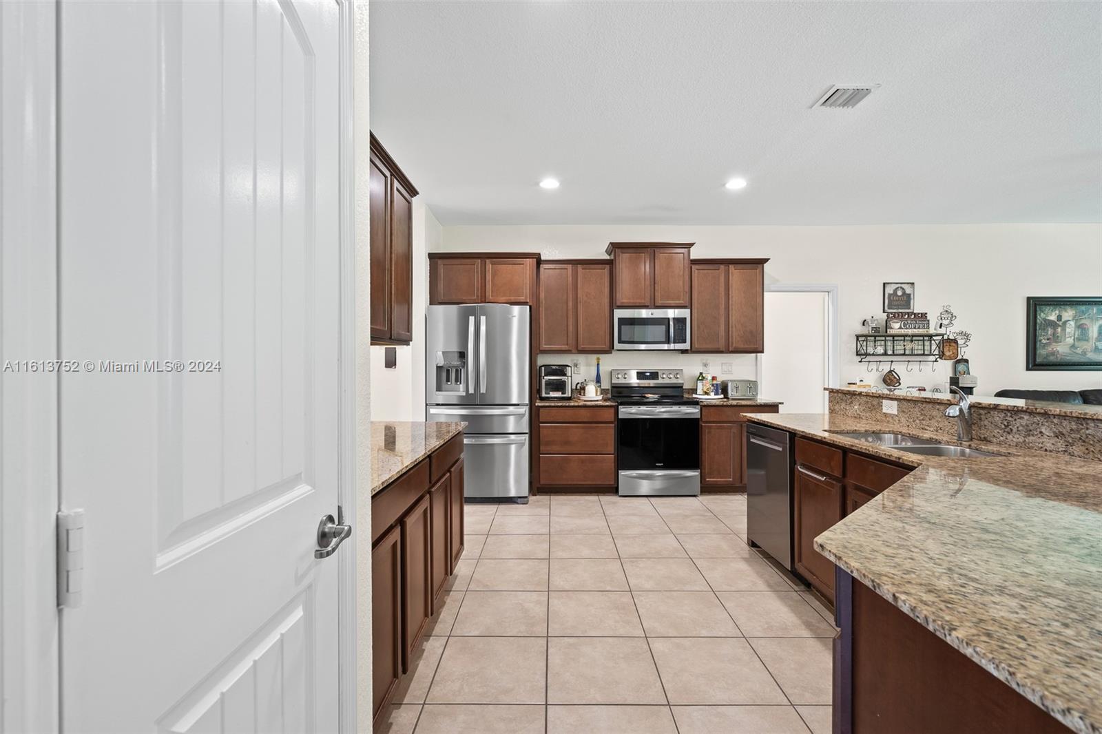 13313 Southwest 210th Street Miami, FL 33177 - Photo 24 of 68 Gallery Image 24