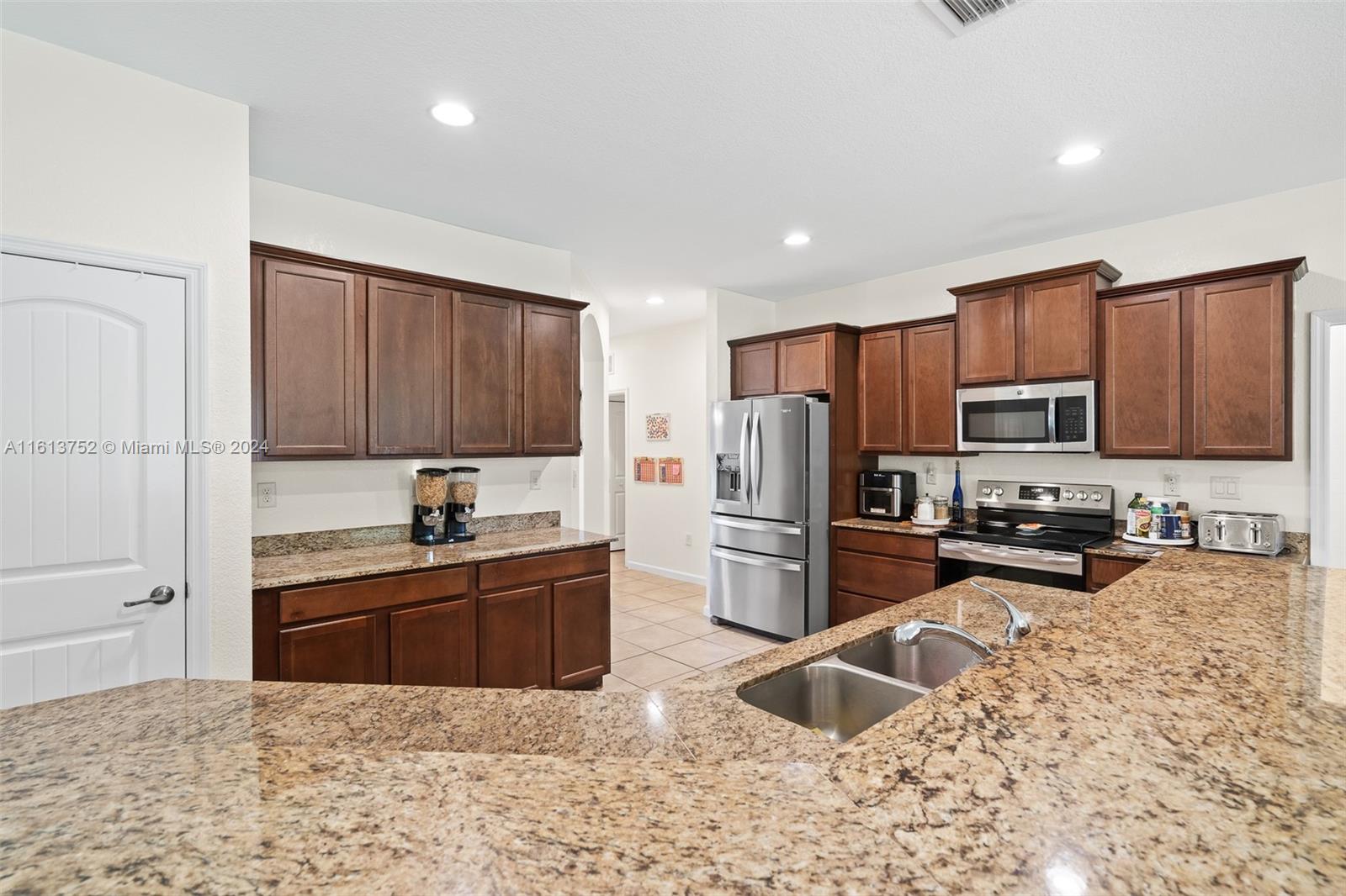 13313 Southwest 210th Street Miami, FL 33177 - Photo 25 of 68 Gallery Image 25