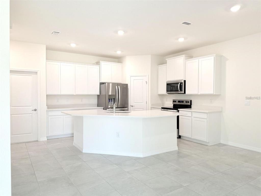 4730 Northwest 39th St Road Ocala, FL 34482 - Photo 6 of 37 Gallery Image 6