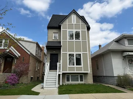 $899,990 | 5030 West Argyle Street, Chicago, IL 60630
