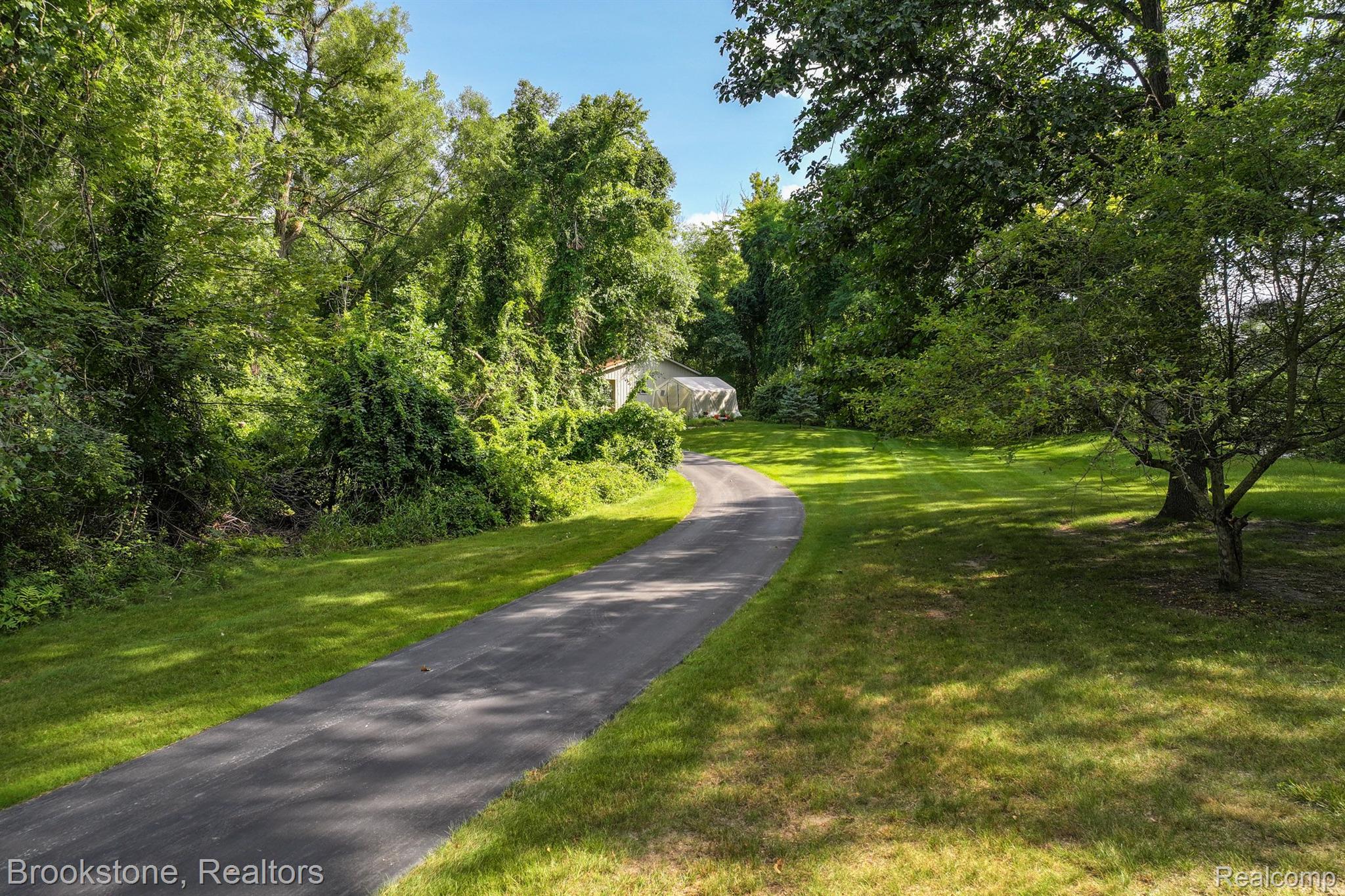 8455 Rattalee Lake Road Clarkston, MI 48348 - Photo 42 of 62 Gallery Image 42
