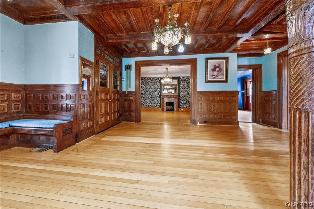 280 Pine Ridge Road Cheektowaga, NY 14225 - Photo 4 of 50