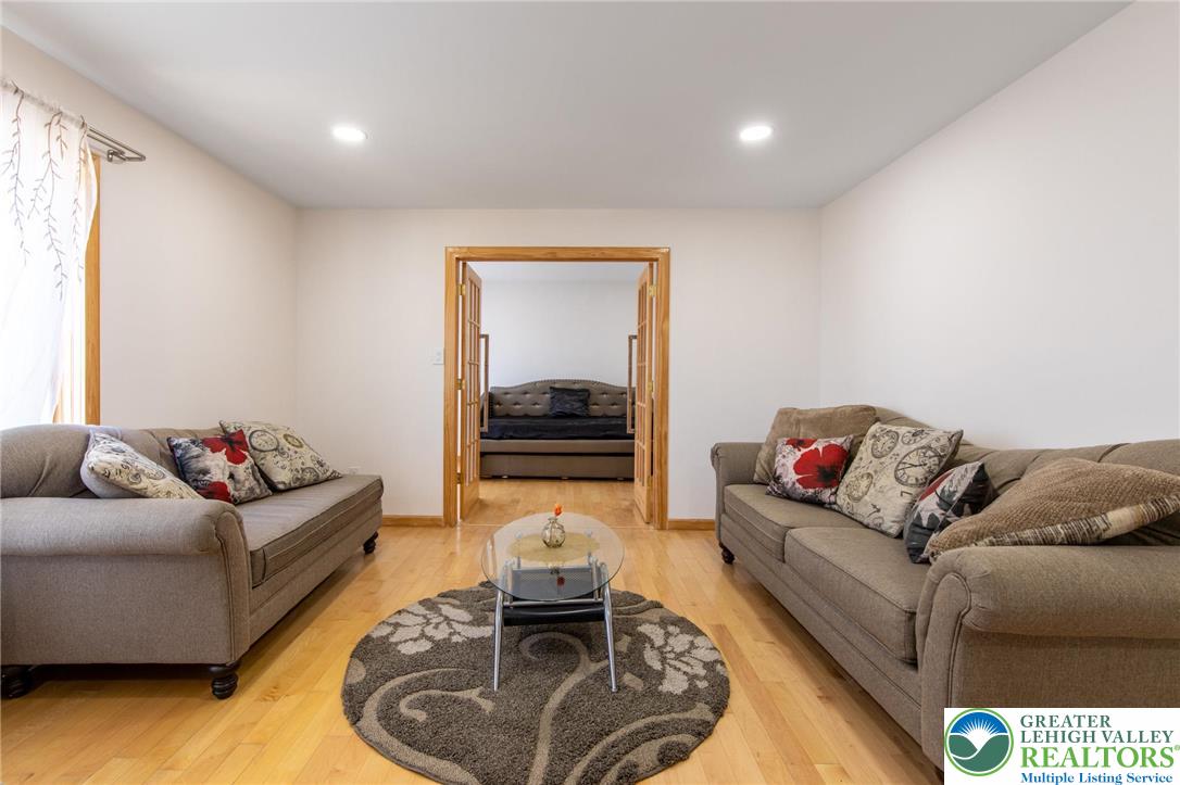 27 Brunswick Dr Mount Mount Pocono, PA 18344 - Photo 24 of 35