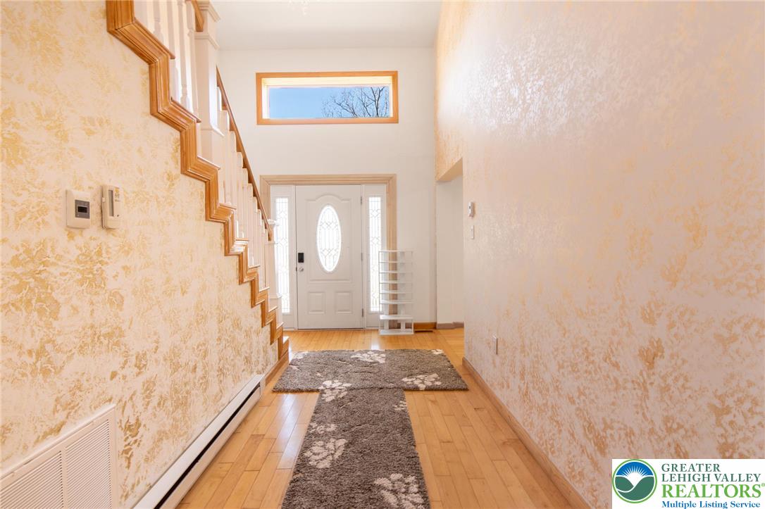 27 Brunswick Dr Mount Mount Pocono, PA 18344 - Photo 8 of 35