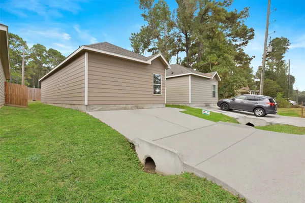 $1,195 | 9650 Warm Spring, Willis, TX 77318