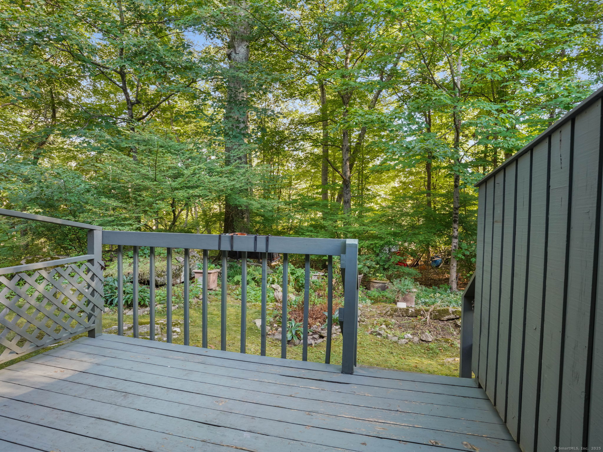 123 Old Belden Hill Road, Unit 40 Norwalk, CT 06850 - Photo 21 of 26 deck off living room