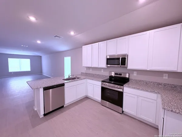 $1,650 | 729 Canyon View, Seguin, TX 78155