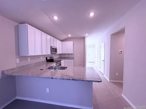 $1,650 | 729 Canyon View, Seguin, TX 78155