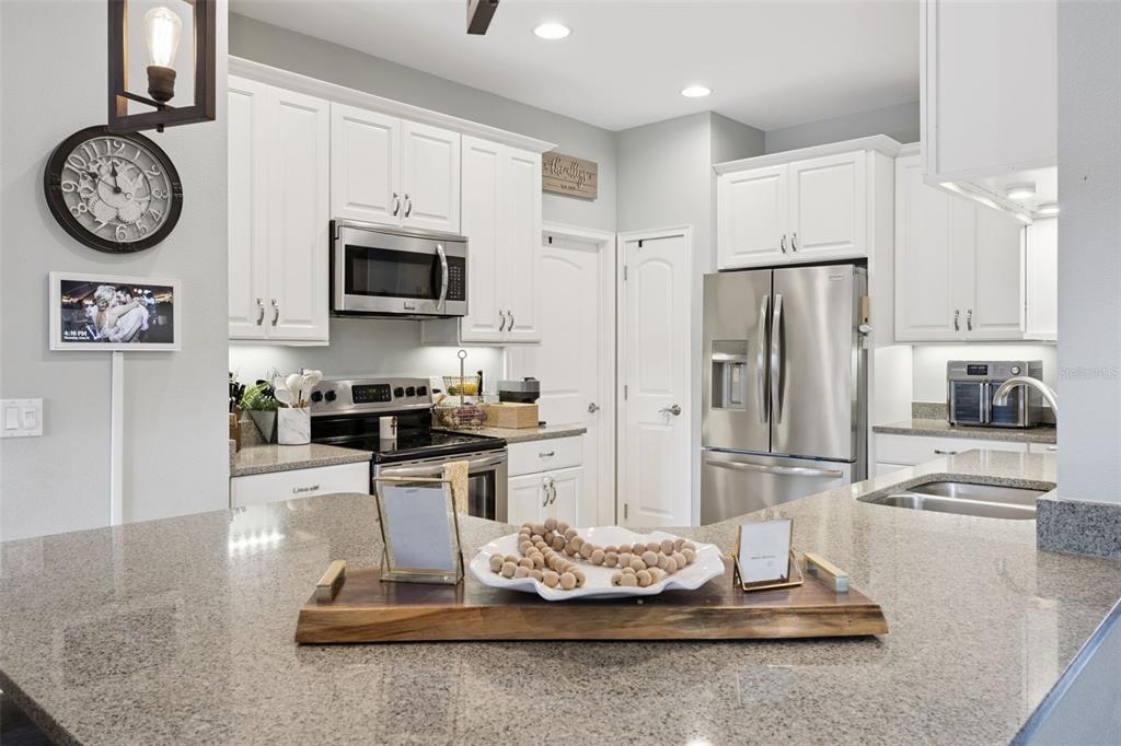 7310 Matchett Road Orlando, FL 32809 - Photo 11 of 53