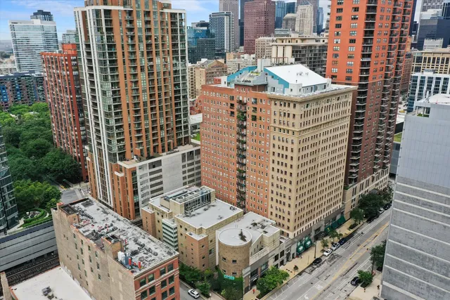 $2,200 | 40 East 9th Street, Unit 707, Chicago, IL 60605
