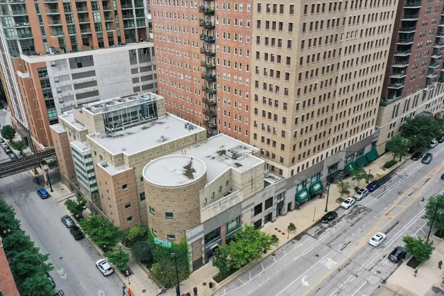 $2,200 | 40 East 9th Street, Unit 707, Chicago, IL 60605