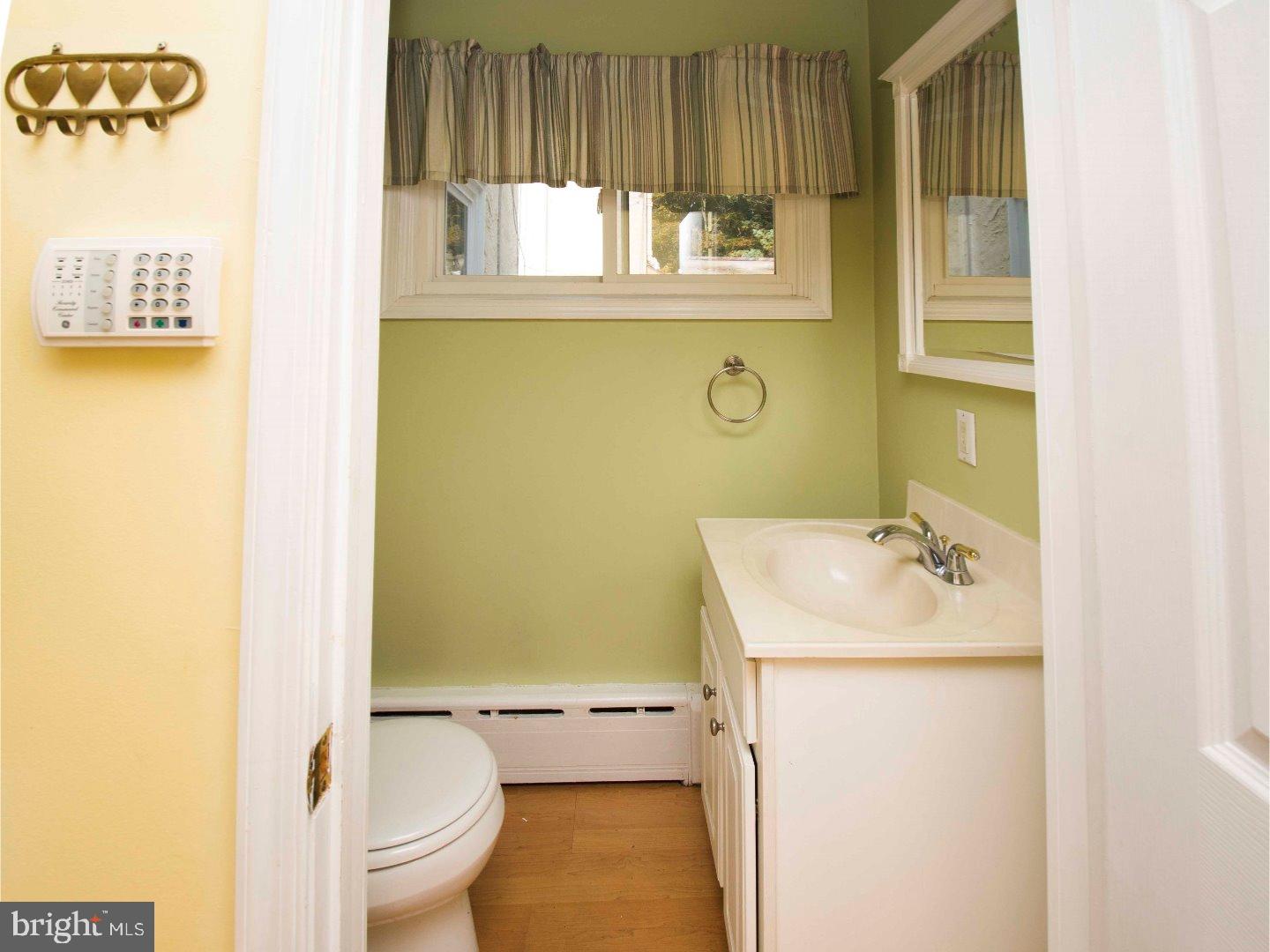 203 Valley View Road Media, PA 19063 - Photo 12 of 17