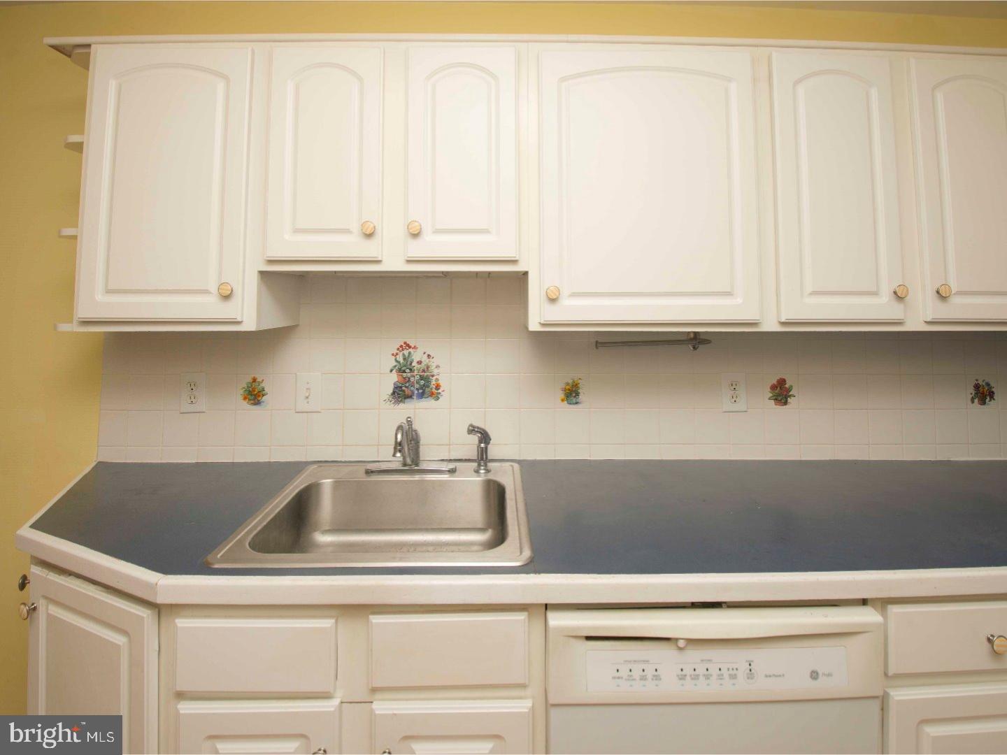 203 Valley View Road Media, PA 19063 - Photo 9 of 17