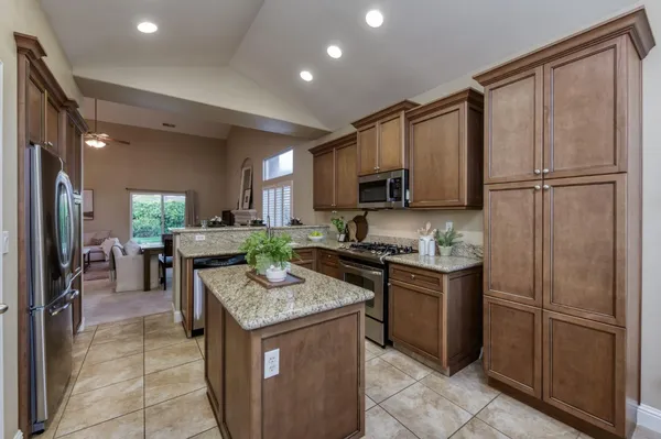 $549,000 | 10687 North Tea Party Lane, Fresno, CA 93730